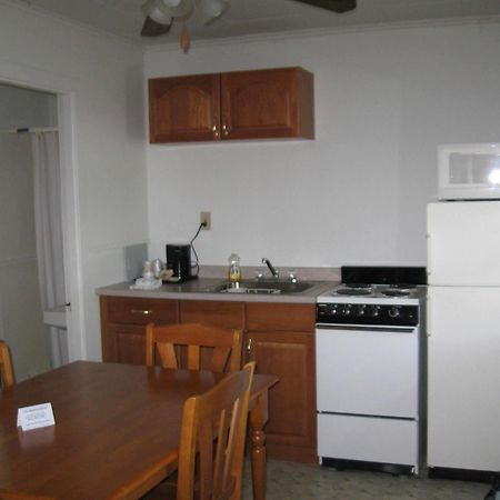 Moose Brook Motel กอแรม ภายนอก รูปภาพ