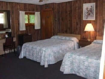 Moose Brook Motel กอแรม ภายนอก รูปภาพ