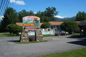 Moose Brook Motel กอแรม ภายนอก รูปภาพ